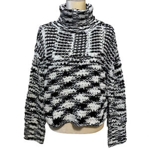 Lira NWT Turtleneck Sweater Women L